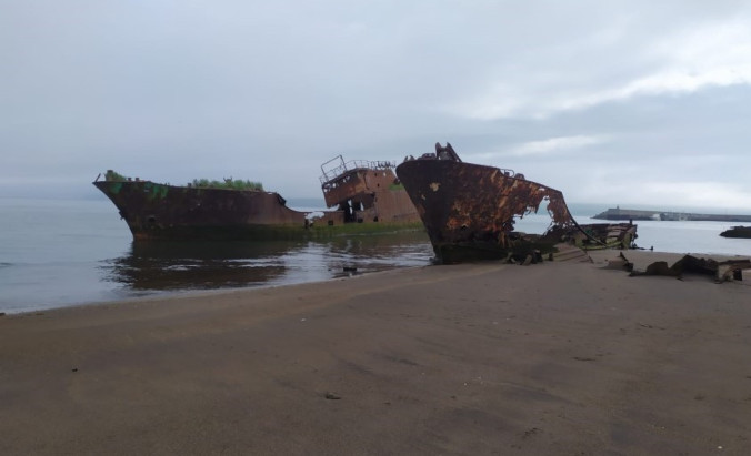 В морском порту Невельск активно осуществляются работы по подъему и утилизации затонувшего имущества в рамках федерального проекта «Генеральная уборка»